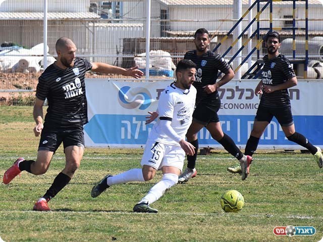 אילת יחד עם מאמן חדש על הקווים (רון בלומנטל- RB photogafer)